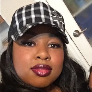 Meet your Posher, Alison